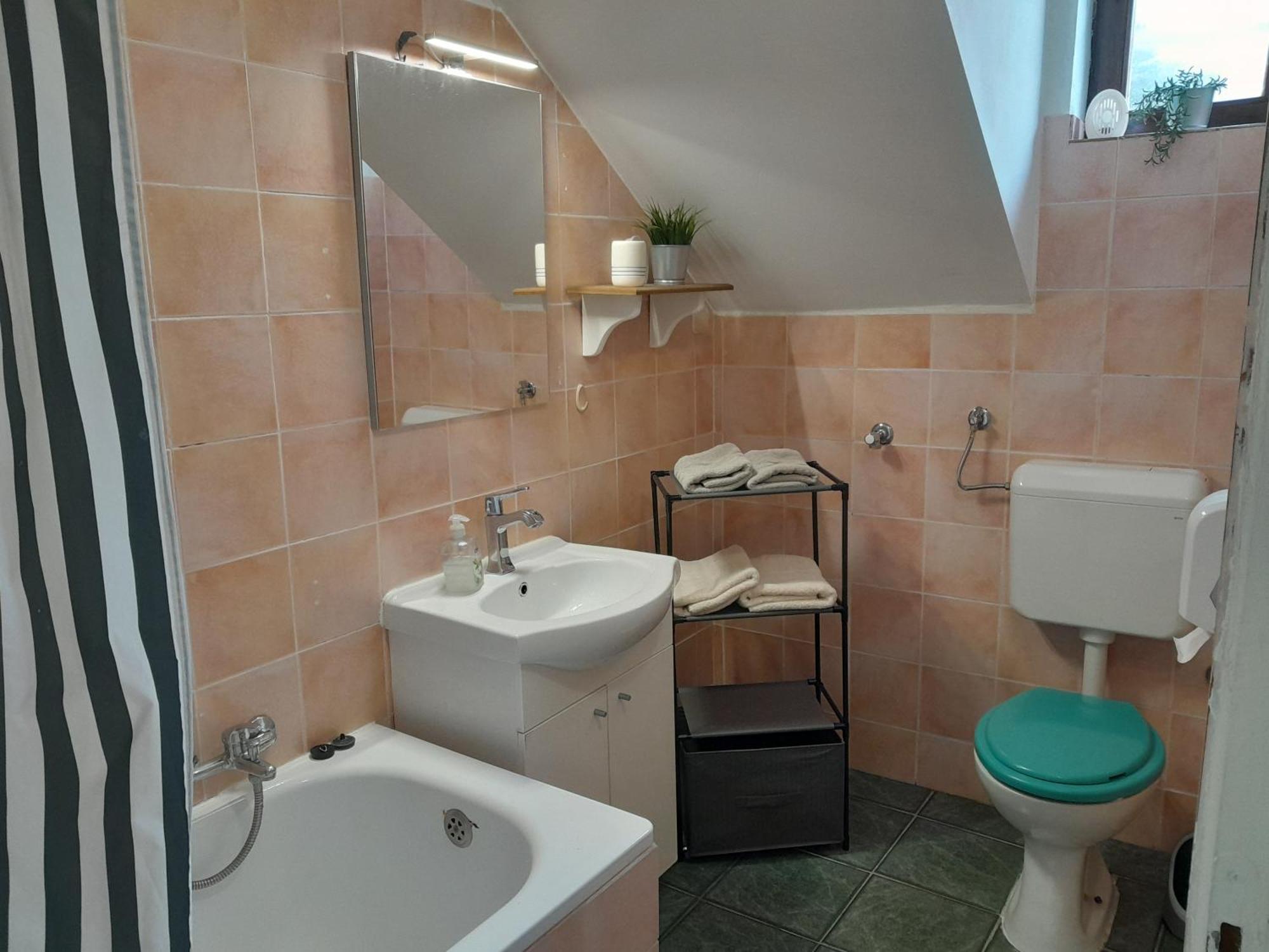 Gm Apartment, Free Private Parking ซาเกร็บ ภายนอก รูปภาพ