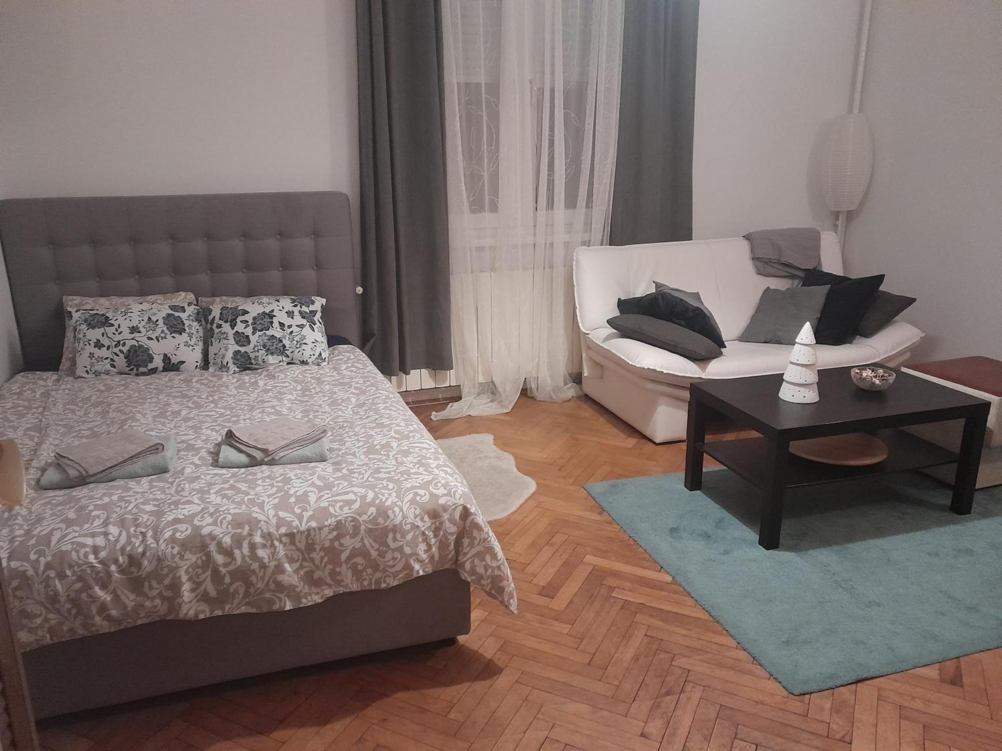 Gm Apartment, Free Private Parking ซาเกร็บ ภายนอก รูปภาพ